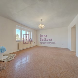 Prodej bytu 2+1 66 m² Jindřichův Hradec, Sídliště