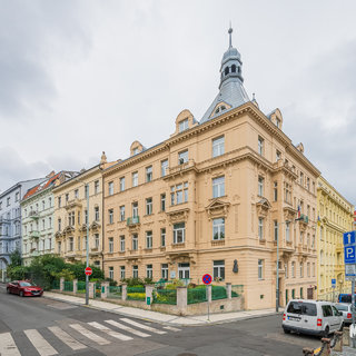 Pronájem bytu 4+1 130 m² Praha, Na Smetance