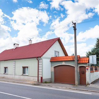 Prodej rodinného domu 200 m² Jeneč, Karlovarská
