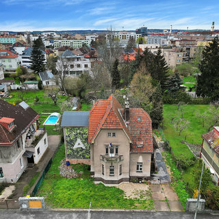 Prodej rodinného domu 260 m² Hradec Králové, Střelecká