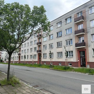Pronájem bytu 2+1 48 m² Hradec Králové, třída SNP