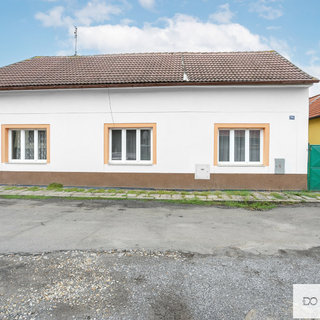 Prodej rodinného domu 211 m² Sadská, Spálená