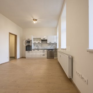 Pronájem bytu 1+kk a garsoniéry 35 m² Lipník nad Bečvou, Perštýnská