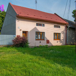 Prodej rodinného domu 100 m² Vlkoš, Náves