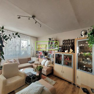 Prodej bytu 3+1 80 m² Praha, V remízku