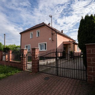 Prodej rodinného domu 180 m² Hrochův Týnec, 
