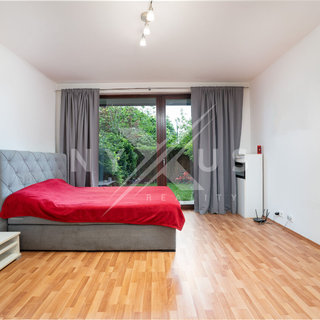 Prodej bytu 1+kk a garzoniéry 38 m² Praha, Na Slatince