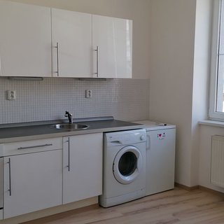 Pronájem bytu 1+1 28 m² Ostrava, U Cementárny