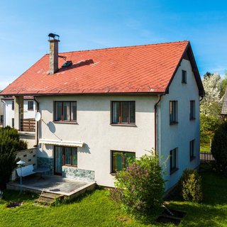 Prodej rodinného domu 200 m² Přepeře