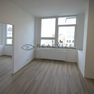 Pronájem bytu 2+kk 39 m² České Budějovice, Žižkova tř.