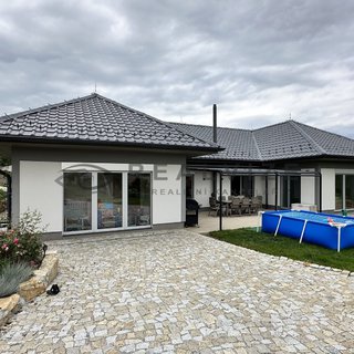 Prodej rodinného domu 201 m² Kamenný Újezd, 