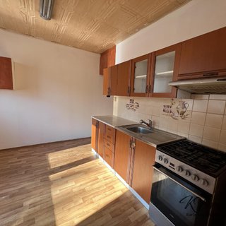 Pronájem bytu 2+1 55 m² Hošťálková