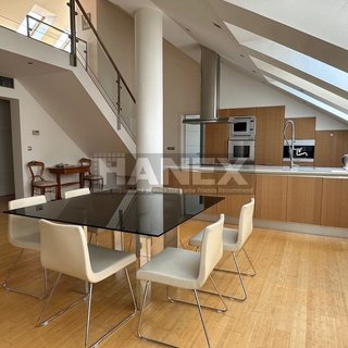 Pronájem bytu 4+1 182 m² Praha, Kroftova