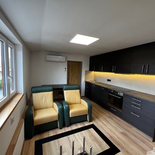 Pronájem bytu 2+kk 40 m² Praha, U štěpu