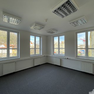 Pronájem kanceláře 350 m², Nuselská