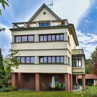 Prodej rodinného domu 400 m² Praha, 
