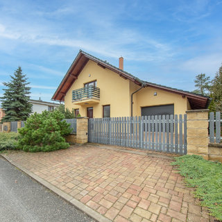 Prodej rodinného domu 158 m² Kněžmost, Vilová